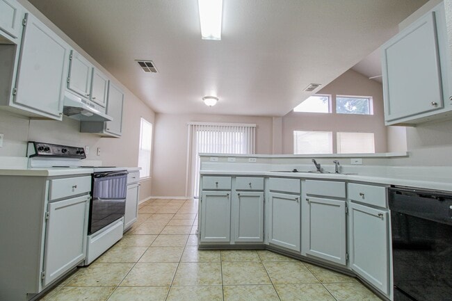 Building Photo - 9331 Gillcross Way