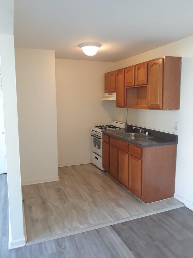 Primary Photo - 378 Stuyvesant Ave