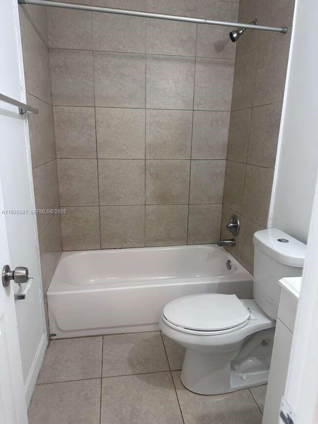 Building Photo - 1770 SW 44th Ave