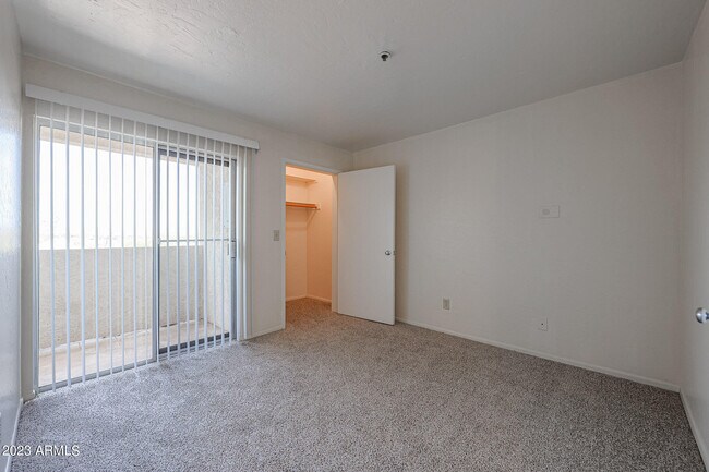 Building Photo - 12123 W Bell Rd