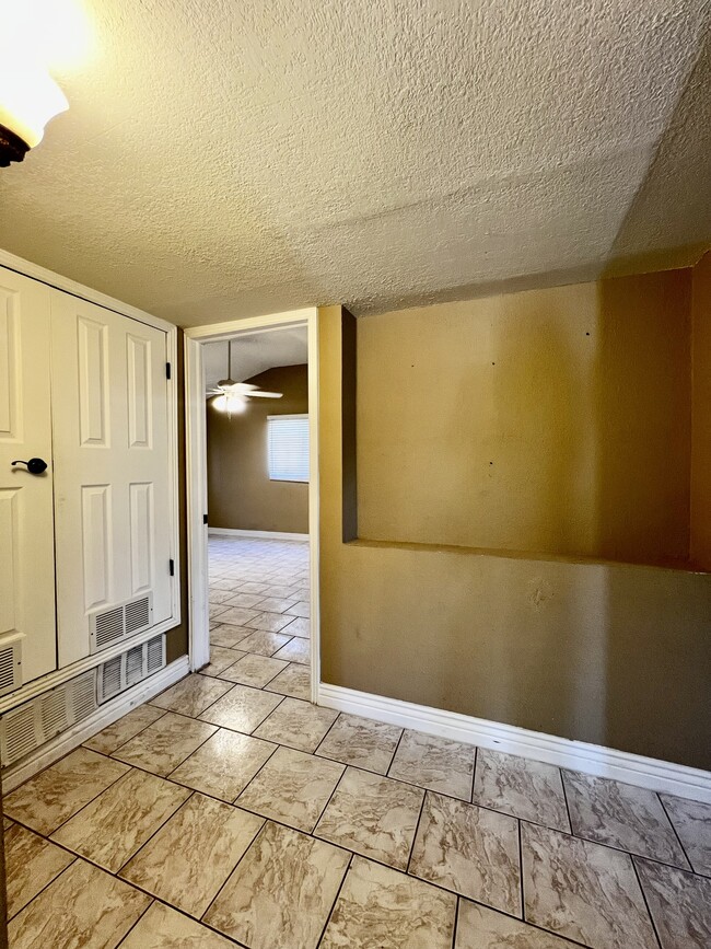 Building Photo - 14624 Eston Pl