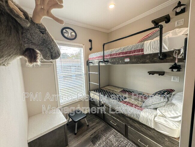 Building Photo - 107 Long Hammock Dr