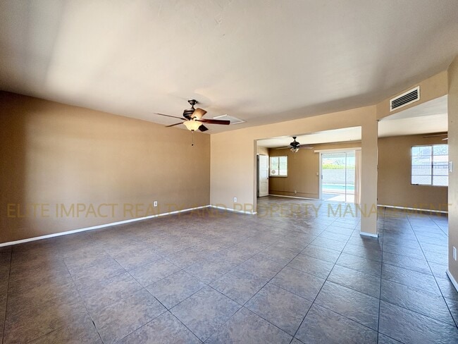 Building Photo - 5962 E 25th St