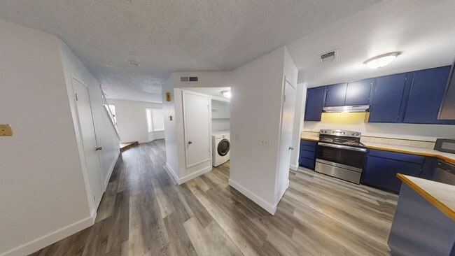 Building Photo - For Rent: Spacious 3BR/2.5BA Condo