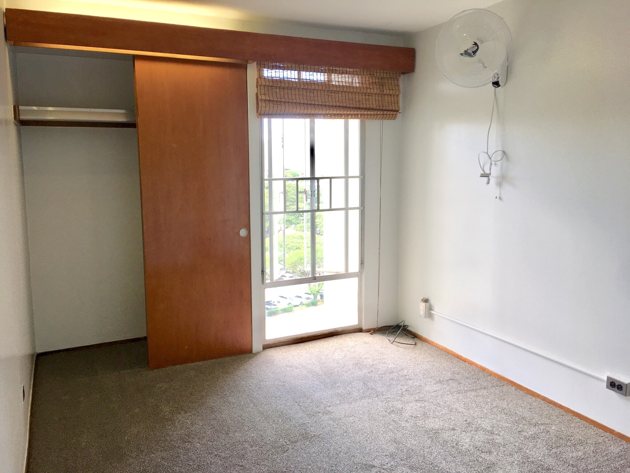 bedroom now has an AC unit in window - 1511 Nuuanu Ave