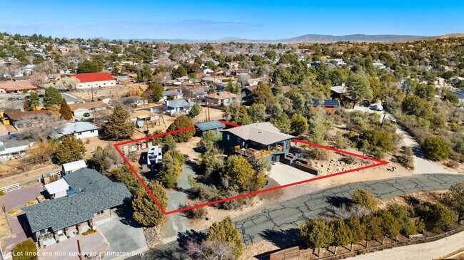 Building Photo - 828 Black Dr