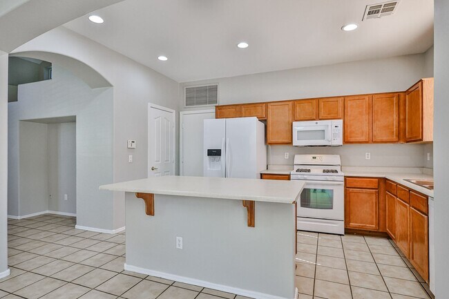 Building Photo - COMING SOON!! 3 bed 2.5 bath in most preferred Phoenix area