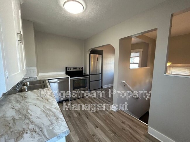 Building Photo - 1729 Patterson Rd