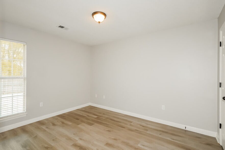 Building Photo - 1820 Mary Payton Cove