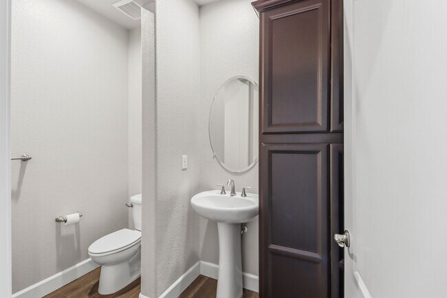 Building Photo - FIRST MONTH'S RENT FREE-Charming 3-Bedroom Home with Office in The Cannery – Davis, CA