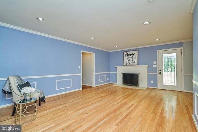 Building Photo - 20315 Youngs Cliff Rd
