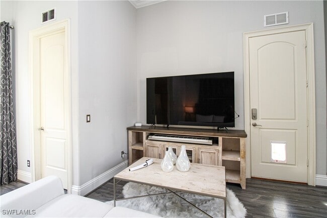 Building Photo - 1412 Hemingway Pl