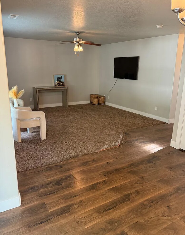 Building Photo - 12 N 450 W