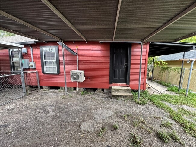 Building Photo - 1506 Luzon St