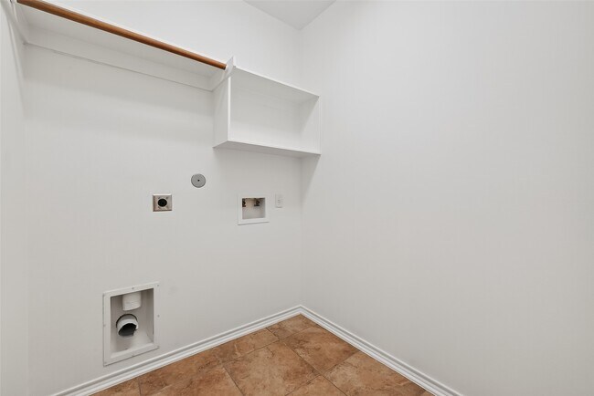 Building Photo - 13738 View Meadow Ln