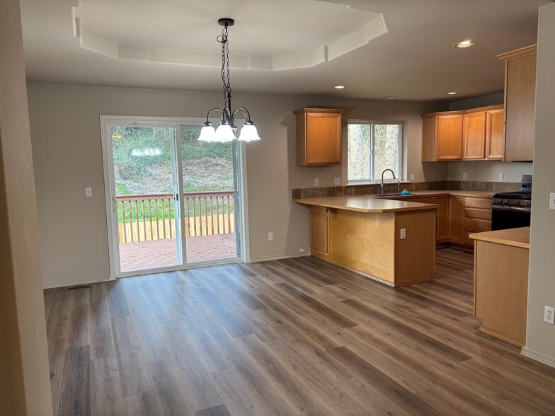 Building Photo - 2811 162nd St E