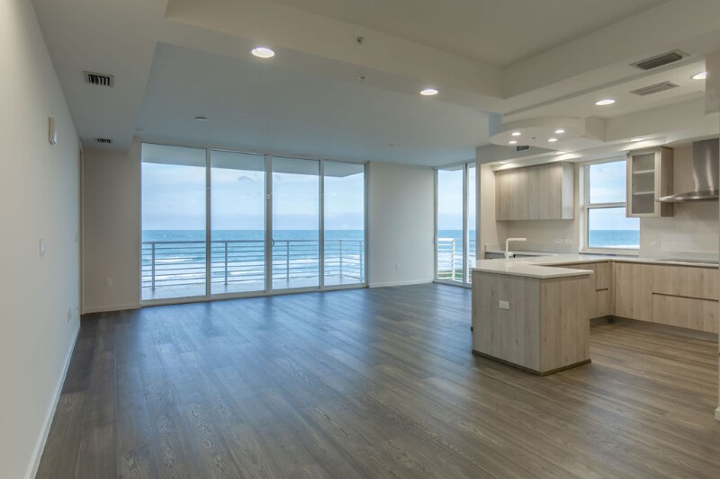 Building Photo - 4810 N Hwy A1A