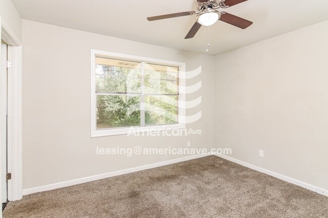 Building Photo - 1704 8th Pl S