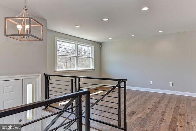 Building Photo - 415 Ritchie Pkwy