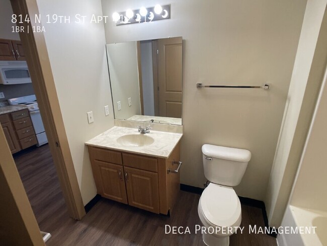 Building Photo - 814 N 19th St