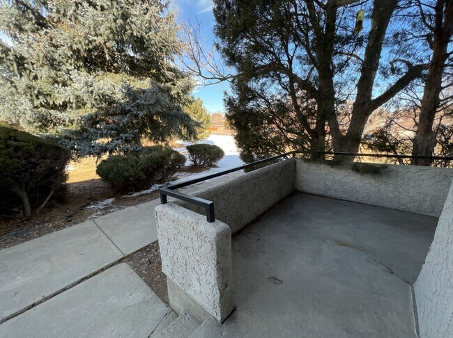 Building Photo - Prime Location! 1 bed 1 bath apartment near Sloan's Lake and Main Street Edgewater