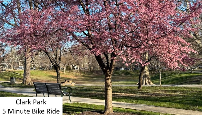 Building Photo - 1502 S 52nd St