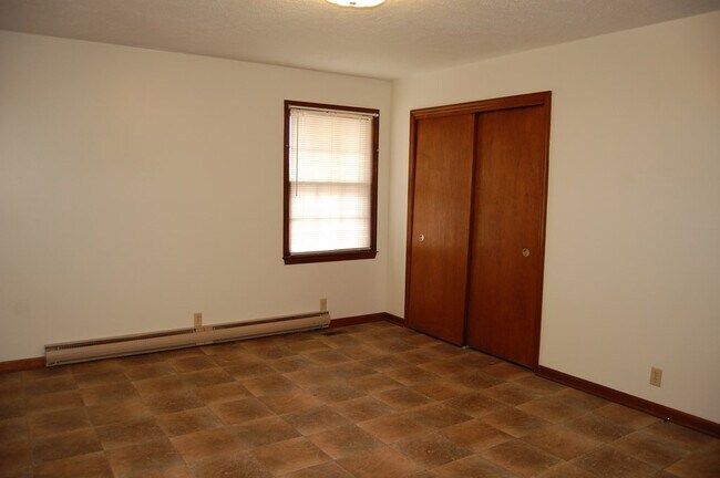 Building Photo - 123 Reedy Fork Rd