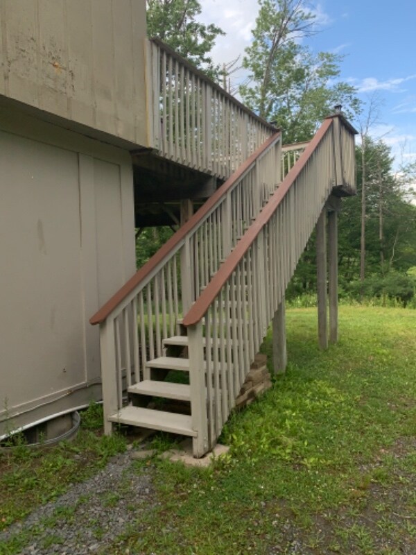 Building Photo - 186 Davos Rd