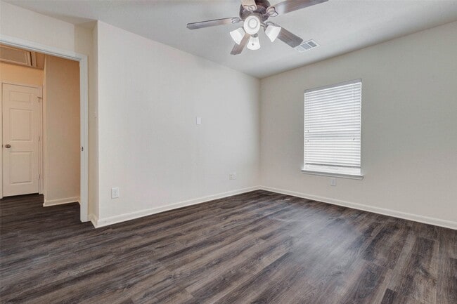 Building Photo - 26603 Summerbend Hollow Ln