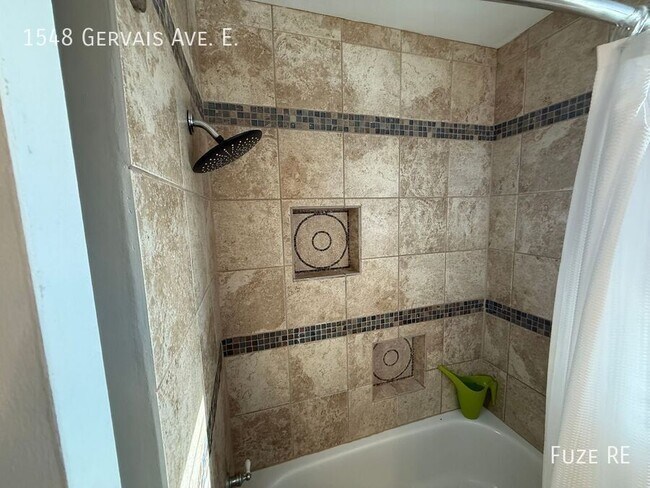 Building Photo - 1548 Gervais Ave E