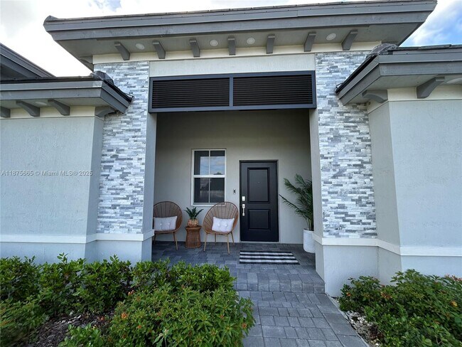 Building Photo - 29071 Ave