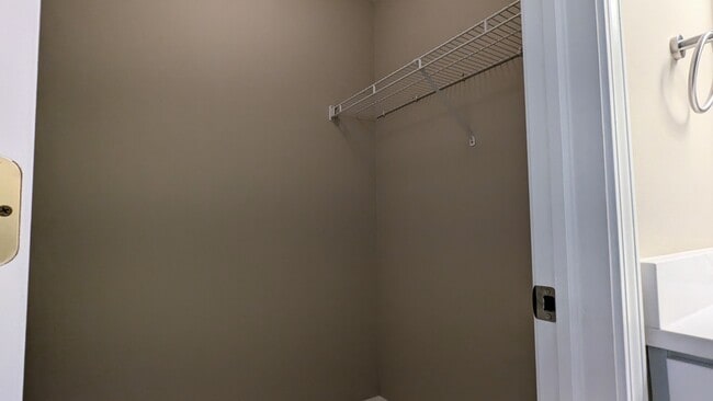 Building Photo - 265 Sierra Pass Dr