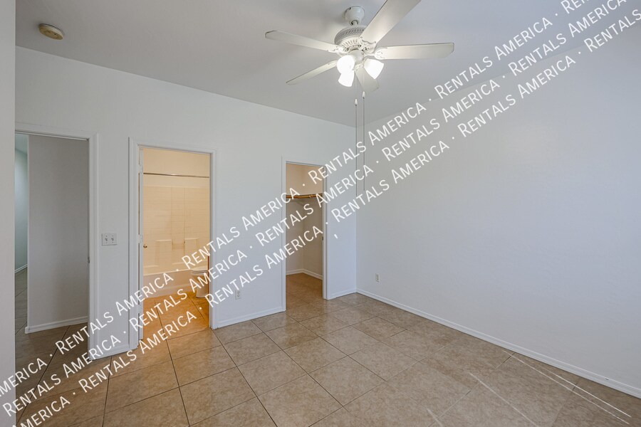 Building Photo - 6837 N 81st Dr