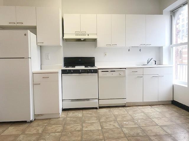 Building Photo - 200 West 82nd Street