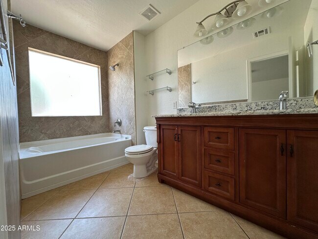 Building Photo - 2213 S Tucana Ln