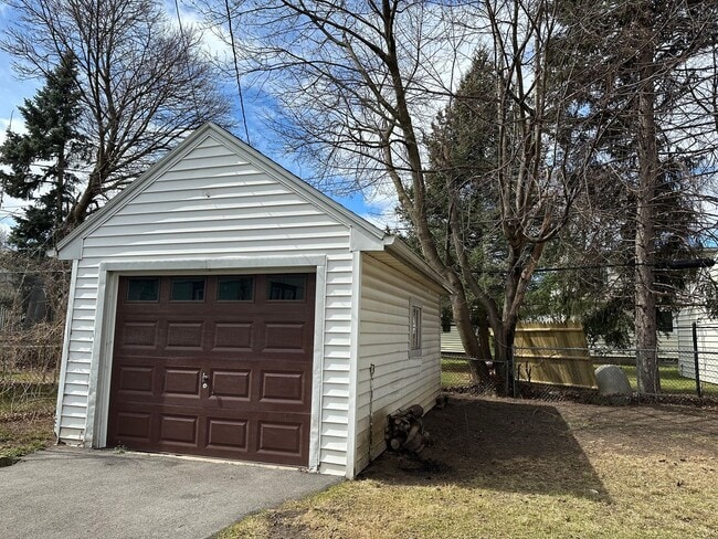 Building Photo - YOU WILL LOVE THIS HOME . CALL NOW FOR APPOINTMENT !!!