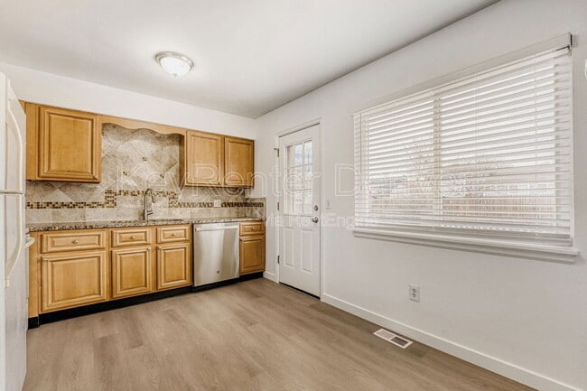 Building Photo - 738 S Nome St