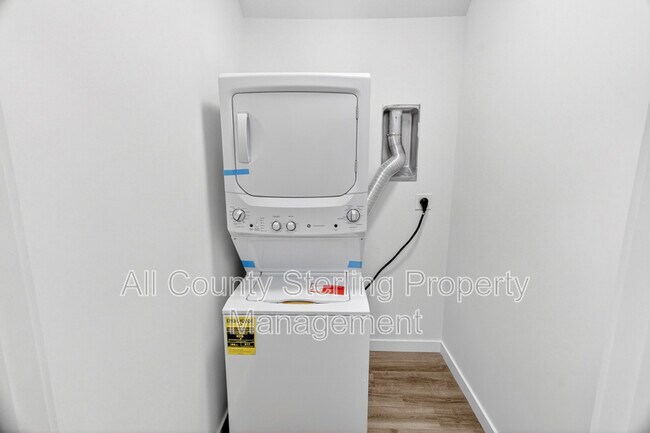 Building Photo - 1611 NW 29 Rd