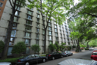 Building Photo - Sunny 2 BR at Claridge House Coop