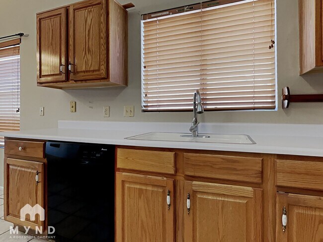 Building Photo - 3828 W Mariposa Grande Ln