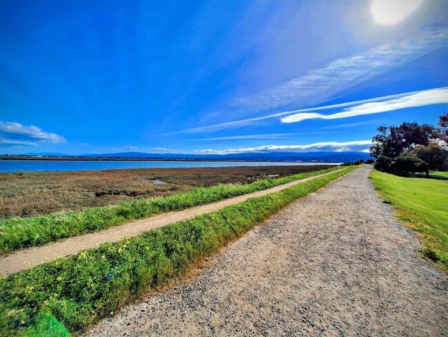 Building Photo - 802 Schooner Bay Dr