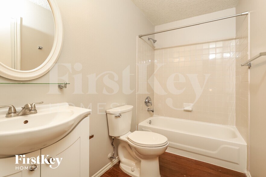 Building Photo - 12514 Redrock Oak