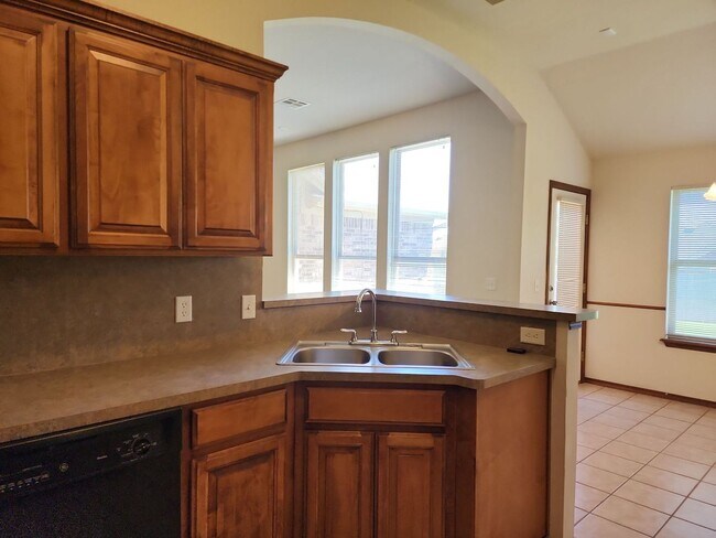 Building Photo - 2416 Arbor Dr