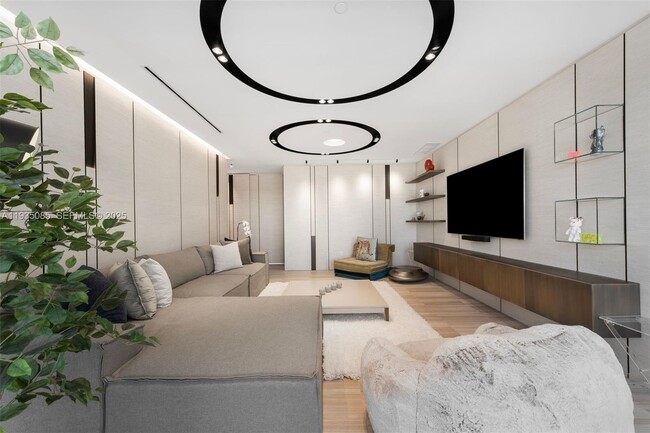 Building Photo - 4701 Meridian Ave