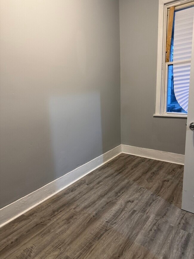 Building Photo - 229 155th St