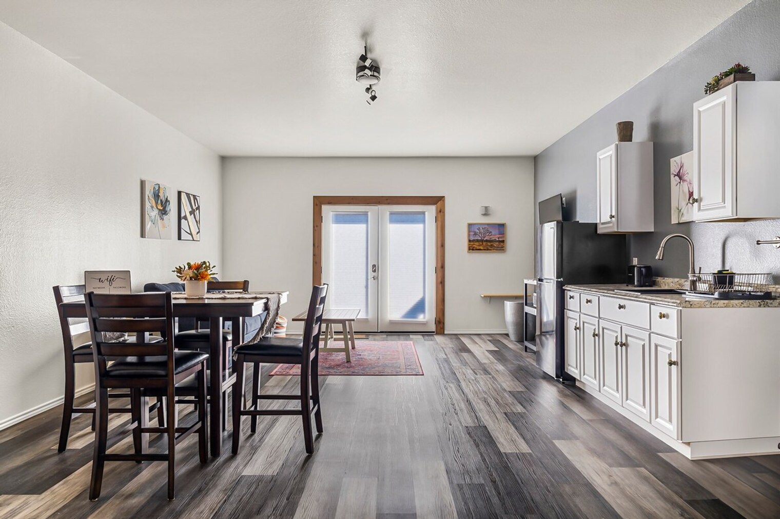 Building Photo - 311 Evening Grosbeak Dr