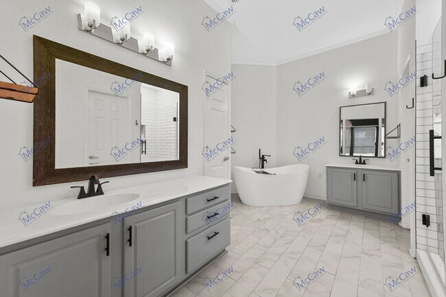 Building Photo - 6603 Fairlawn Dr