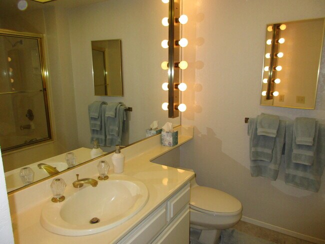 Building Photo - 85 Conejo Cir