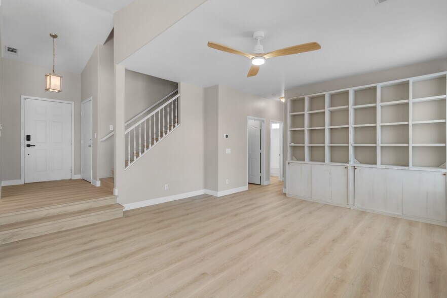 Building Photo - 1568 Lamplight Village Ln