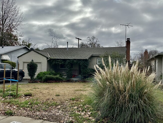 Building Photo - 5966-5911 11th Ave